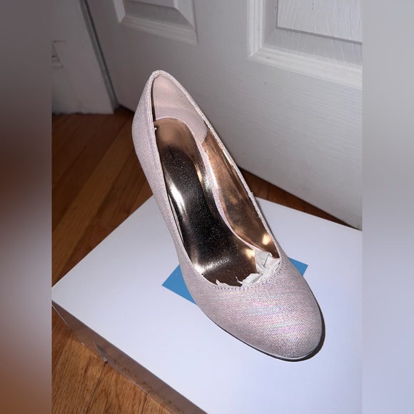 NIB Call It Spring Women’s Heels Size 7 - Picture 3 of 6